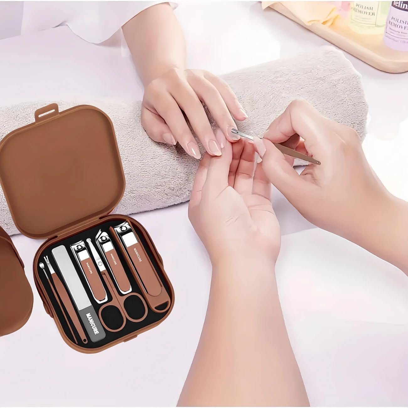 8 IN 1 MANICURE KIT